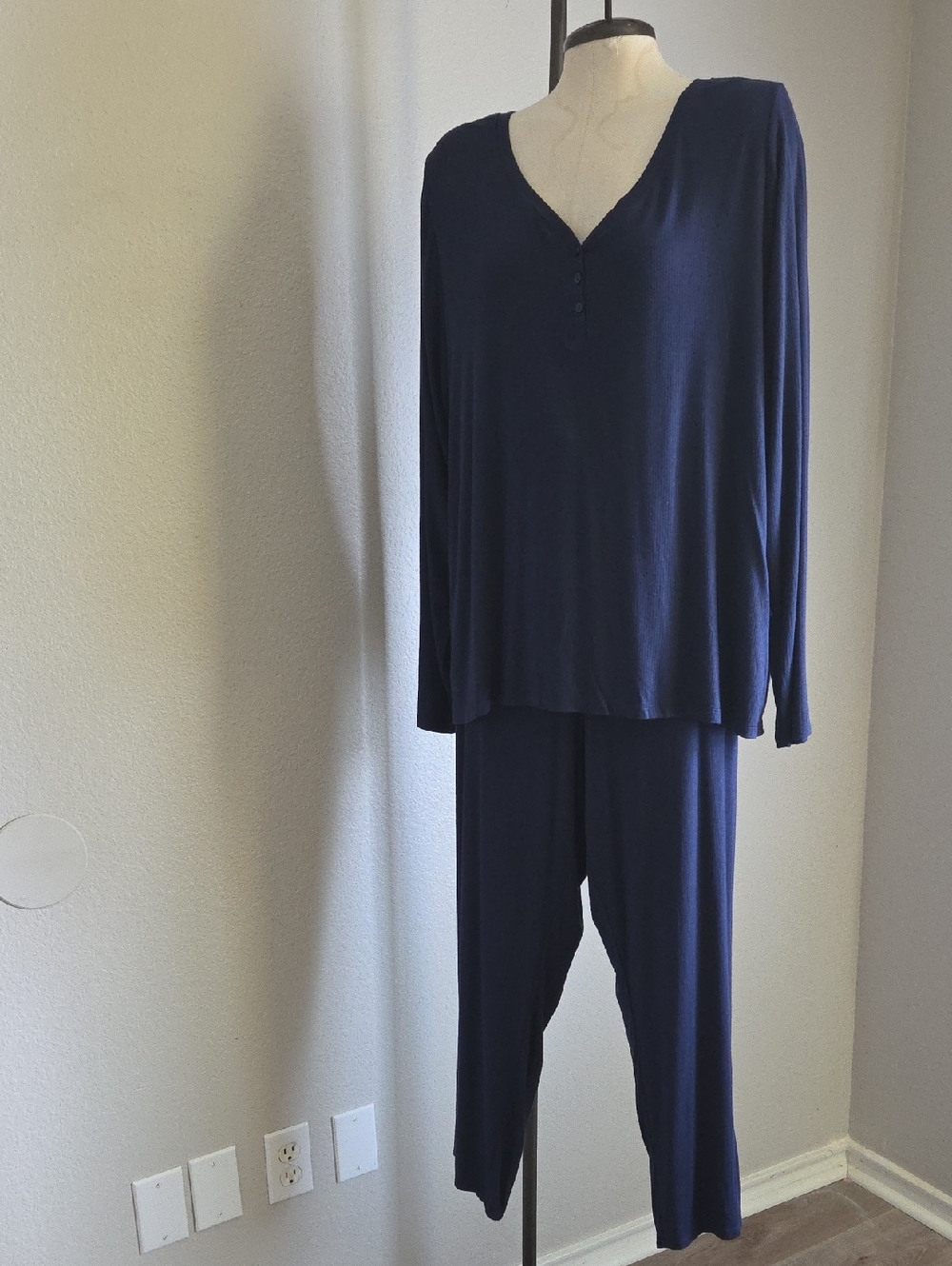 Liz Claiborne Navy Blue Long Sleeve Pajama Set